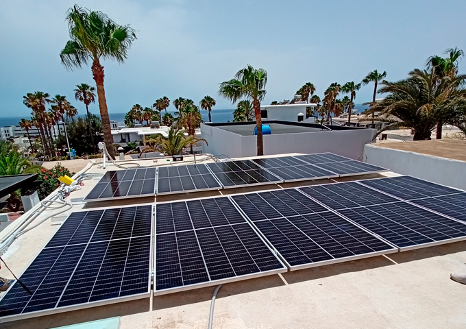 Instalación de Placas Solares en Puerto del Carmen de 6,00 kWp